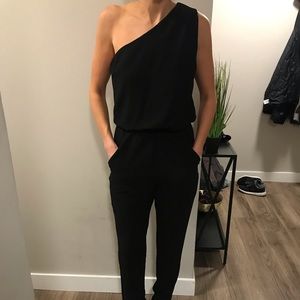 One shoulder black jumpsuit GREAT CONDITION!